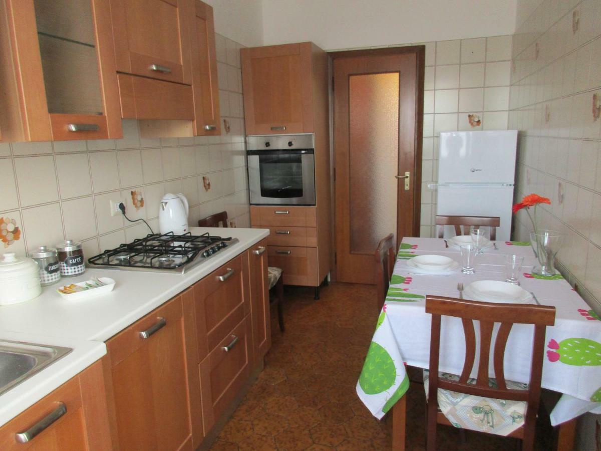 Red Rose Apartment Стреза Екстериор снимка